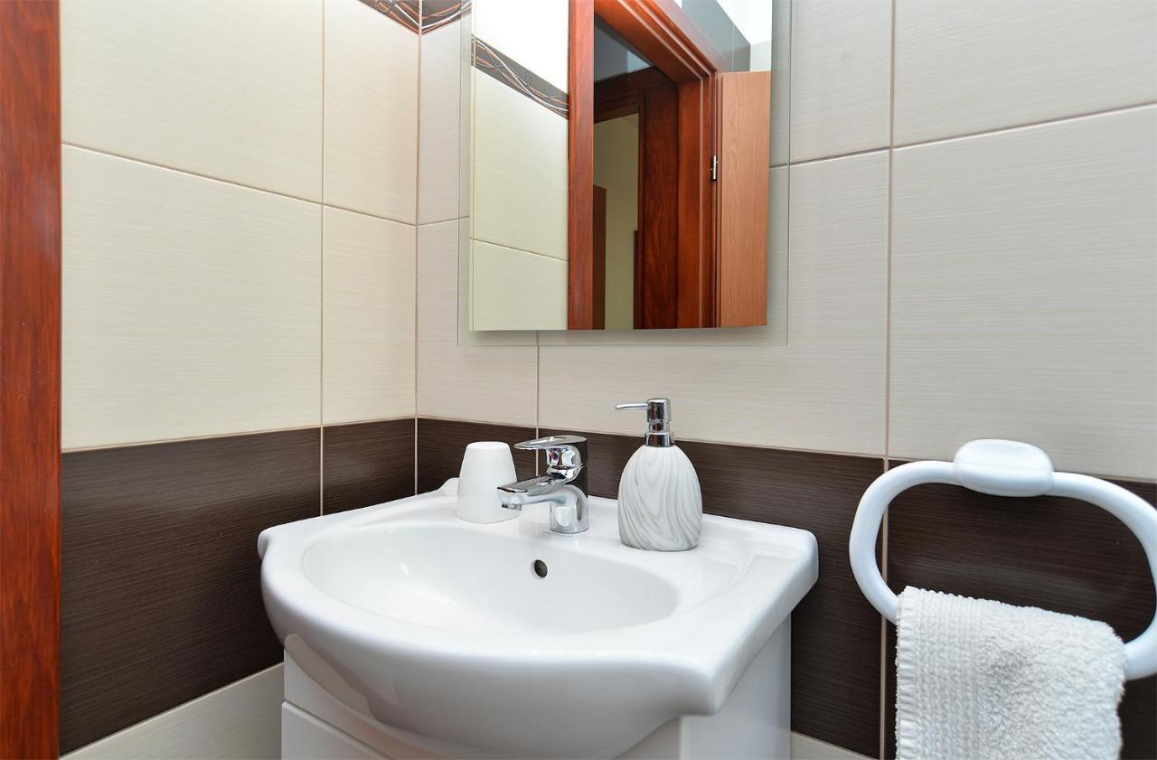 Apartment Jadranko 1761 เปโรย ภายนอก รูปภาพ